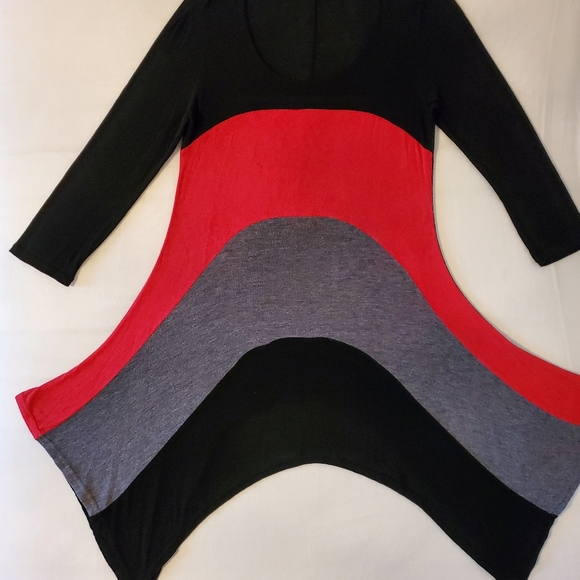 Selling Women's Striped Dress/Top With 3/4 Length Sleeves - Picture 8 of 11